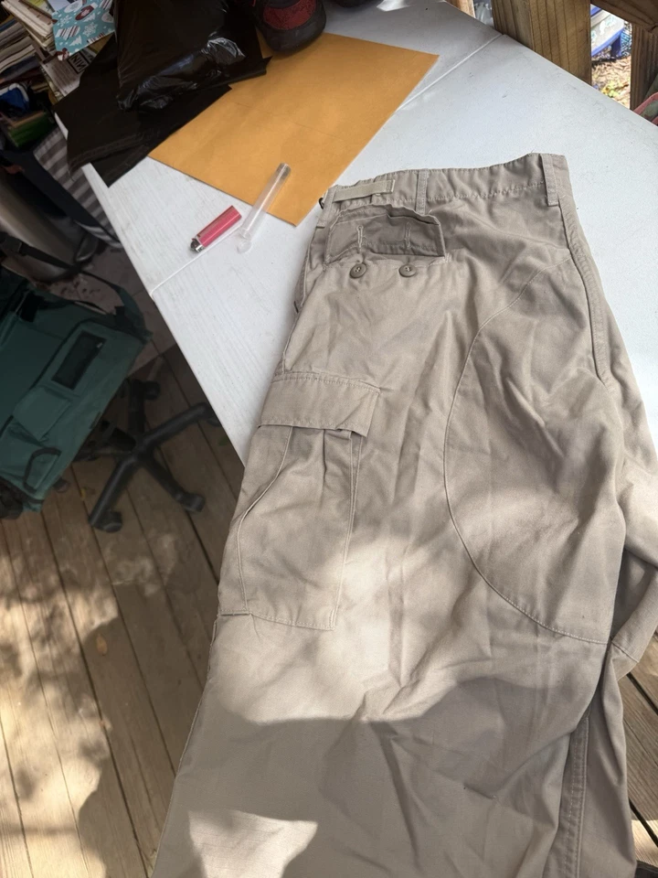 Pantalón táctico ligero Propper para hombre 46 37 caqui 46X37 Foto 4 de 4