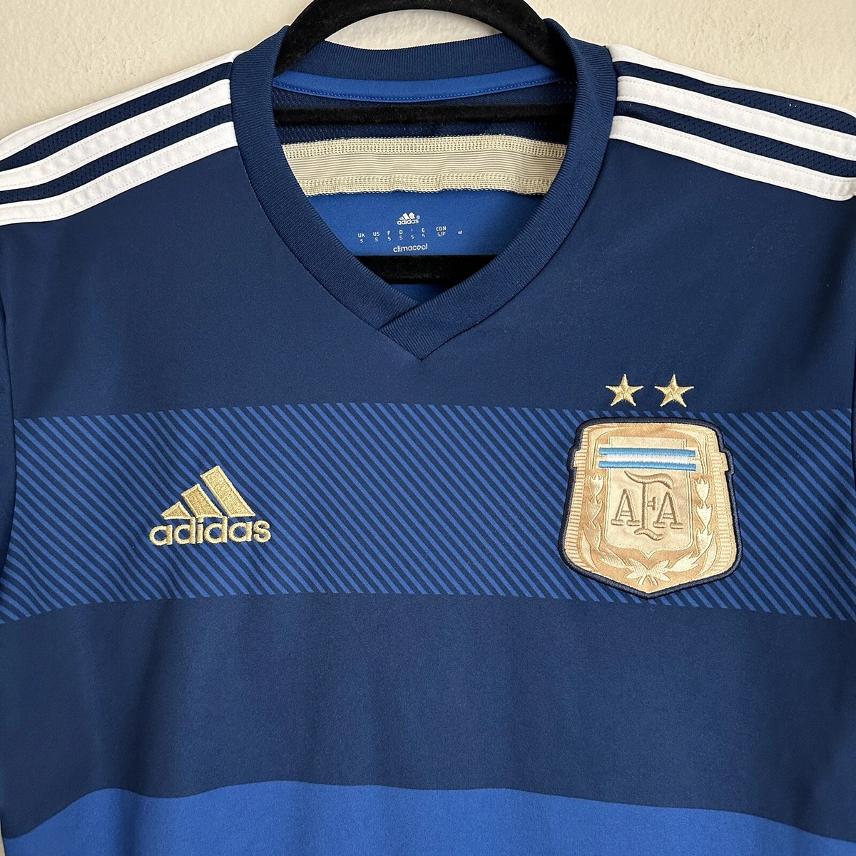 Preços baixos em Adidas Argentina Azul National Team Roupas e