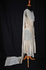 1925 WEDDING GOWN NET LACE AND SILK SATIN WITH SHOULDER TRAIN