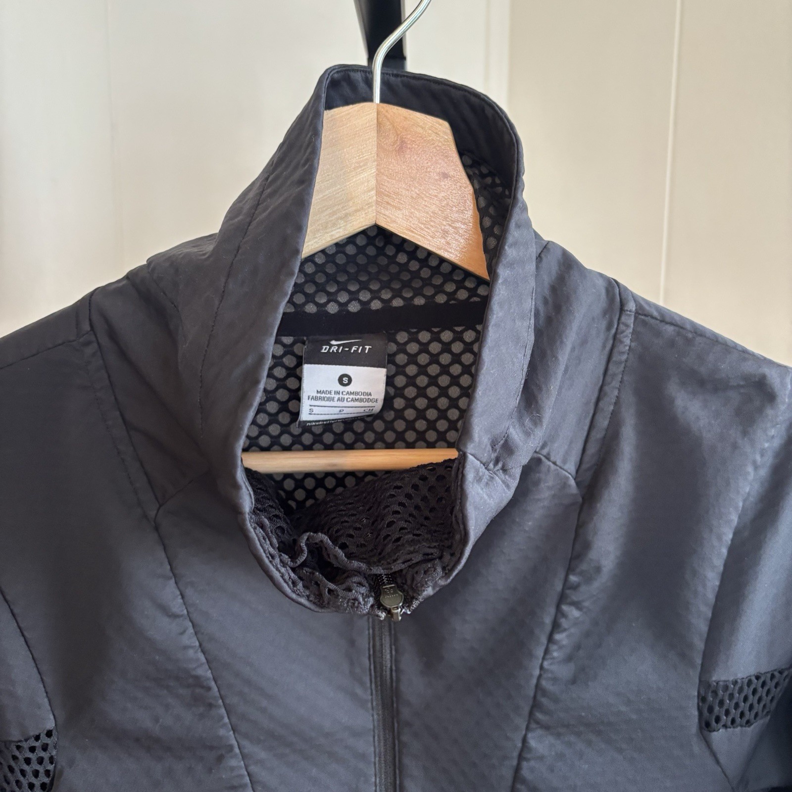 SACAI X NIKE Giacca da allenamento Nike Motion donna S nera copricostume a rete 1 2 zip 743166 010