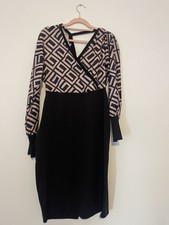 Black & Beige Geometric Bodycon Dress V-Neck Long Sleeve Knee Length L