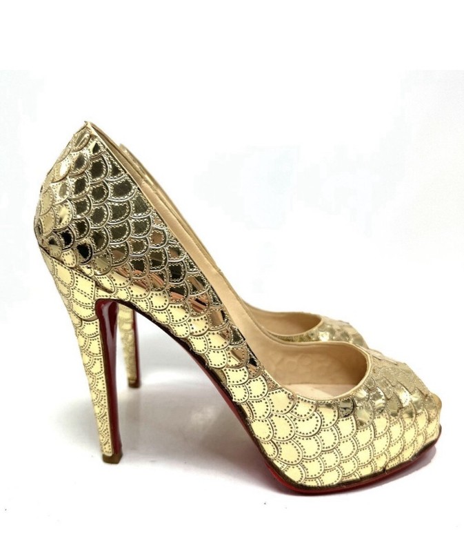 Christian Louboutin Gold Poseidon Mermaid Peep Toe Pumps EU39 US9 Red Sole