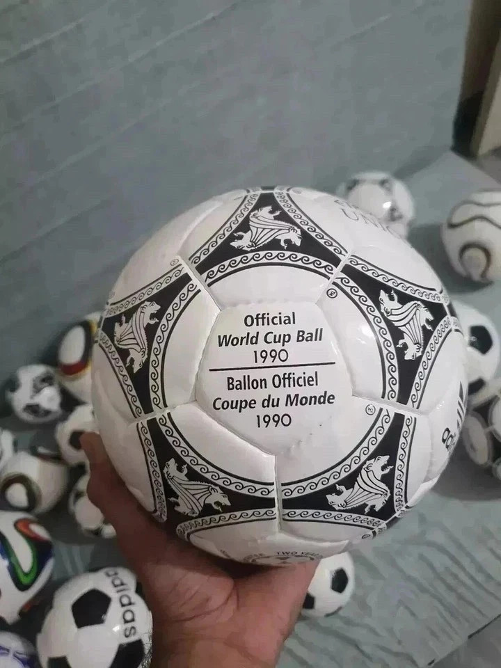 サッカーボール 1970-2002 adidas Historical Match Ball adidas historical mini ball set 14 pcs for collector FIFA world