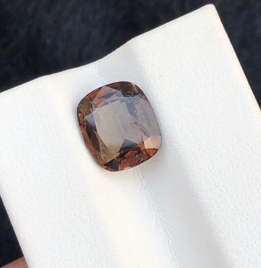 2.85 ct Dim10*8.5*5mm top quality natural axinite loose gemstone from Pakistan - Image 2 of 4