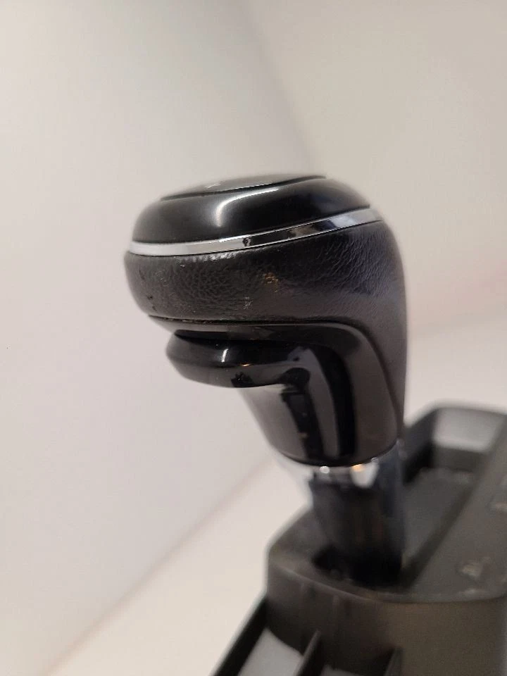 2017 GMC TERRAIN Transmission Shift - Image 4 of 4