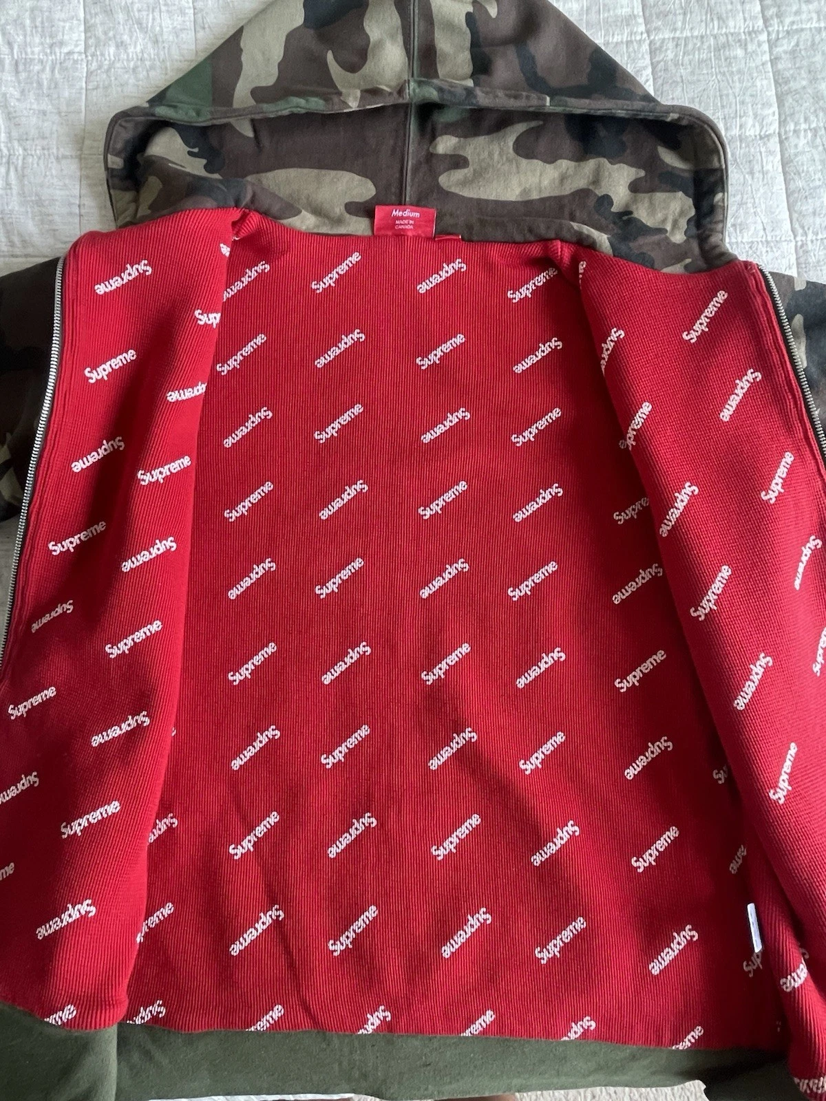 Cappuccio mimetico Supreme Woodland taglia media