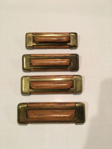 Brass Accent Wood Drawer Pulls 1985 B814-0 lot of 4 - Picture 1 of 5