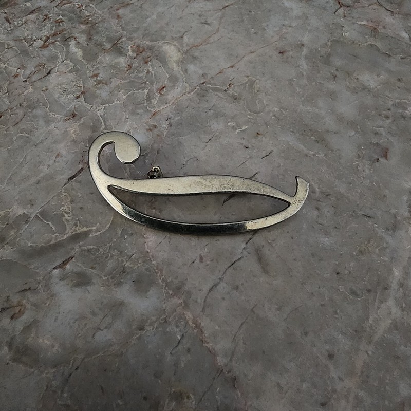 Silver Tone Scrollwork Brooch Pin 