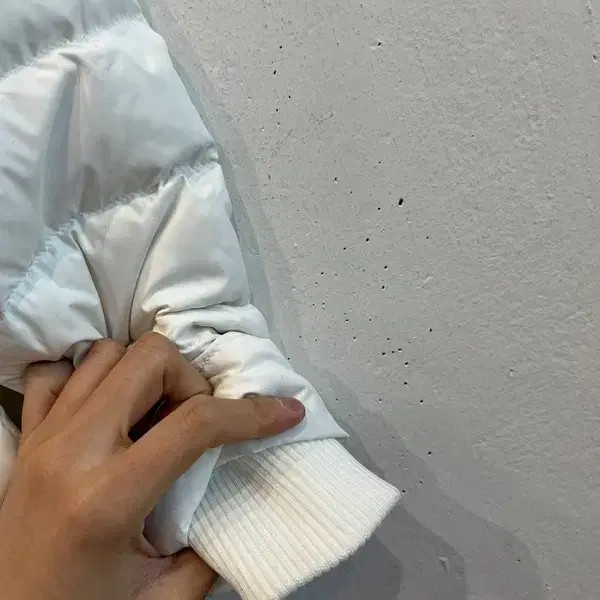 Tommy Hilfiger Women's Down Padded White XS thumbnail 4