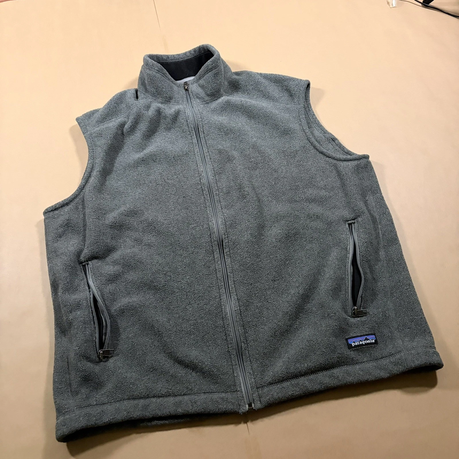 Patagonia Synchilla Vest Men Size XL Gray Hiking Fleece Full Zip