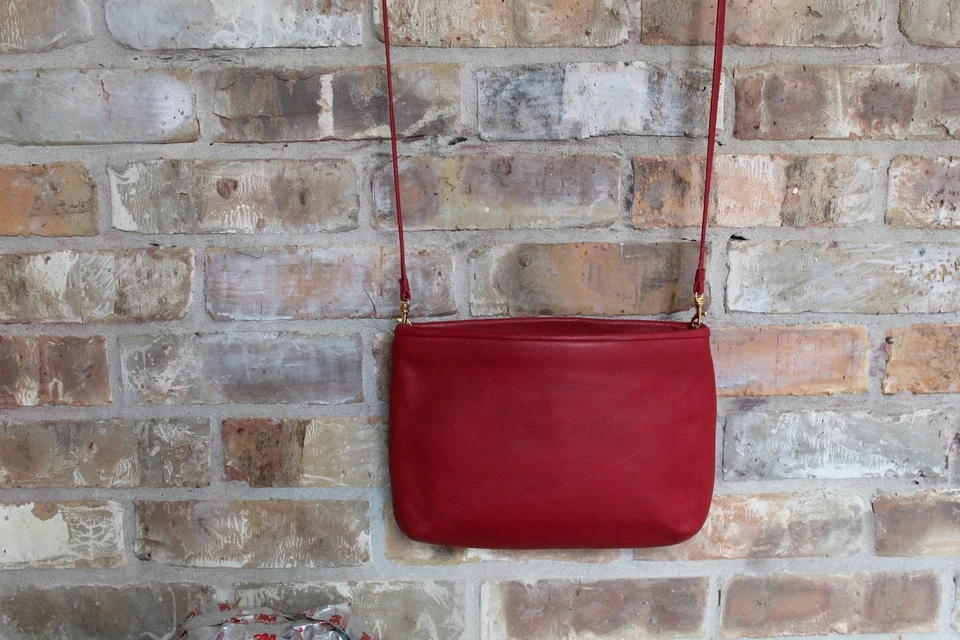 Cartera Bandolera Anne Klein de Calderón Vintage Años 80 Cuero Rojo Manzana Foto 3 de 4