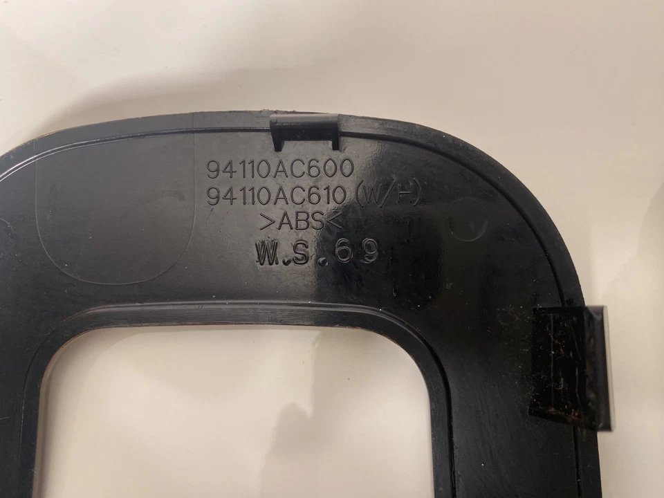 SUBARU LEGACY 2ª generación 1995-1998 consola palanca de cambios bisel OEM # 94110AC600 / 610  Foto 4 de 4