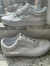 Vans Old Skool White Classic Skate Shoes  Men's Size 8 Women's 9 1/2