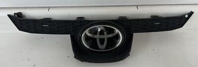 2020 - 2021 Toyota Corolla Front Upper Grille W/Emblem 53111-02850 OEM