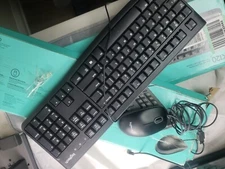 Logitech MK120 (920-002565) Wired Keyboard and Mouse Combo