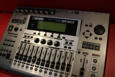 USED BOSS BR-1600 Digital Recording Studio BR 1600 CD U2569 250404