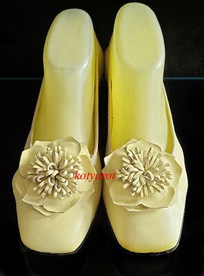 Ballin Italy Pumps mit Blume echt Leder Handschuhweich Gr. 38   39 Pastell Gelb