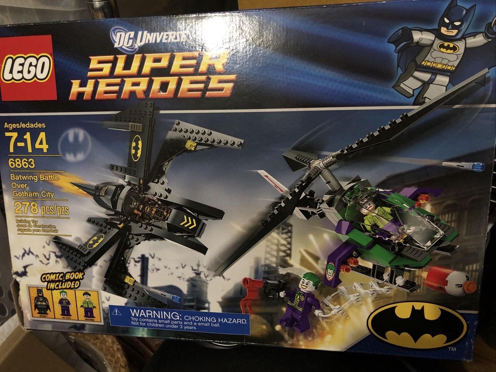 LEGO Batman Jokerland Batmobile Batwing Stand Minifigures Bruce Wayne 76035  6863