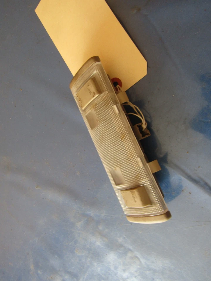 AA0040: 2004-2008 Nissan Máxima techo trasero luz domo superior Foto 3 de 4