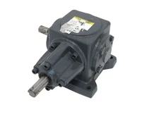 NEW BOSTON GEAR R137-A-M3 GEAR BOX 1:1 R137AM3