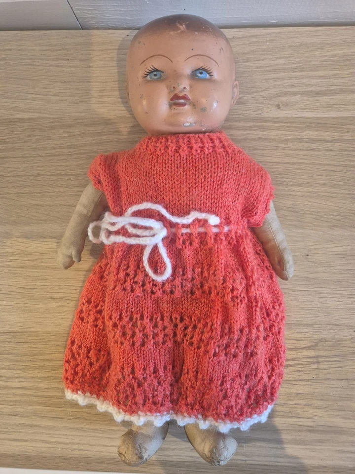 Antiga cabeça de boneca celulóide alemã dos anos 1930 e 40 - corpo de pano de pano bebê menina - Imagem 3 de 4