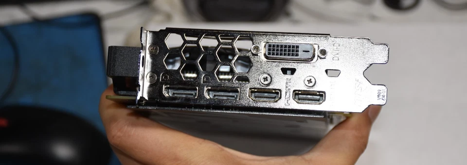 MSI Radeon RX 580 4GB ARMOR 4GB OC GDDR5 AMD Graphics Card - Image 2 of 3