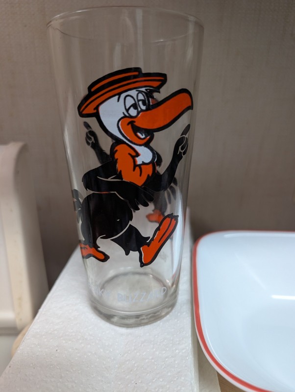 beaky buzzard pepsi glass 1973 Excellent Condition 