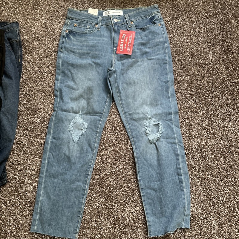 Signature By Levi Strauss NEW Women's Mid-Rise Stretch Boyfriend Jeans Tags