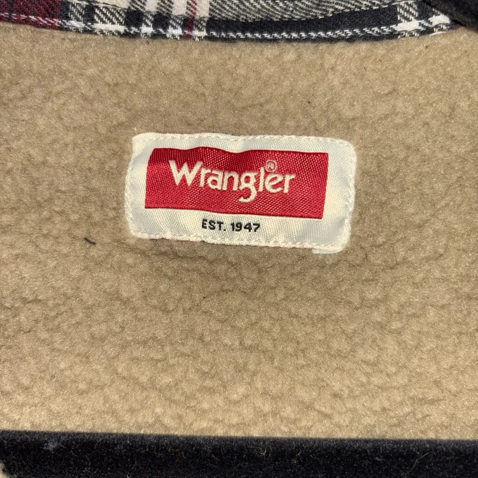 Wrangler Shirt Mens Lg Gray Black Plaid Fleece Flannel Button Front Long Sleeve - Image 4 of 4