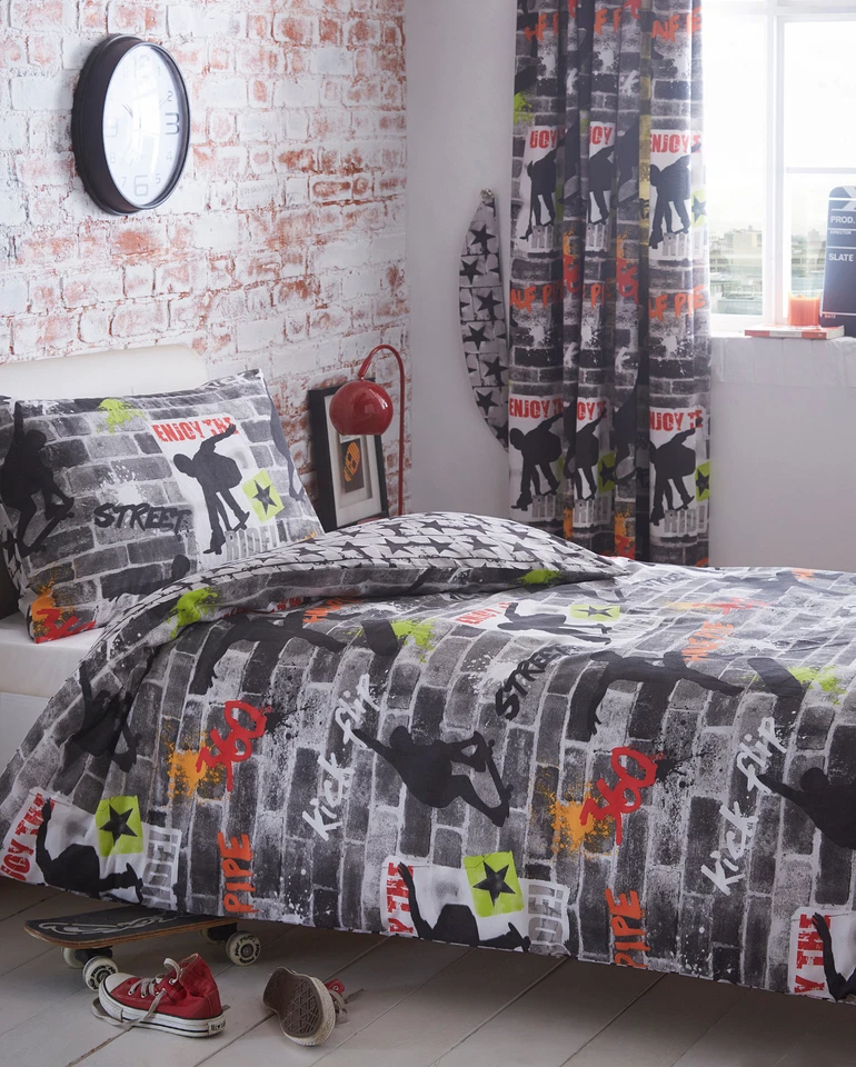 SKATEBOARD TRICKS REVERSIBLE DUVET SET SINGLE, DOUBLE OR KING