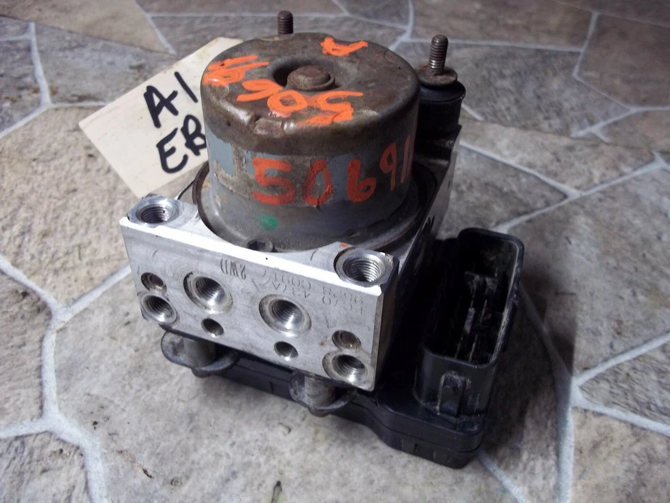 MAZDA MPV 2000 FURGONETA ABS ANTIBLOQUEO FRENO ACTUADOR BOMBA MOTOR MONTAJE OEM Foto 3 de 4