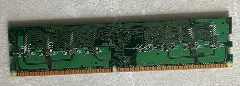 RAM Samsung 1GB 1Rx8 PC2-5300U-555-12 Usata come nuova - Immagine 2 di 2