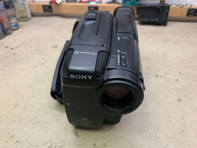 動作品　SONY VideoHi8 HANDYCAM CCD-TR830 ② Sony Handycam CCD-TR83 Handicam Video8 NTSC 24x SteadyShot