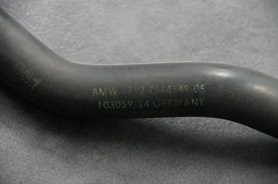 Durite pour Eau de Refroidissement BMW X5 E70 4.8i Tuyau Fluide Radiateur - Photo 3/3