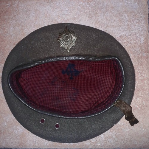 BRITISH COLDSTREAM GUARDS WW2 BERET - BASCO INGLESE 2G.M. RGT. COLDSTREAM GUARDS - Picture 2 of 3