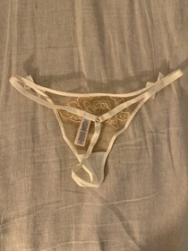 NWOT Agent Provocateur Lindie Thong Panties Ivory/Sand Size 4