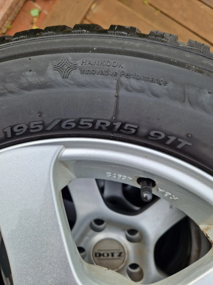 Winterreifen 195/ 65 R15 auf Alufelgen - Bild 3 von 4