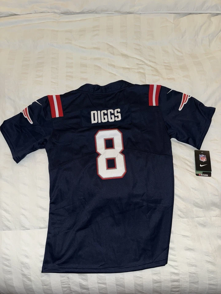 [Nuevo con etiquetas] Camiseta para mujer grande de los New England Patriots #8 Diggs Foto 2 de 3