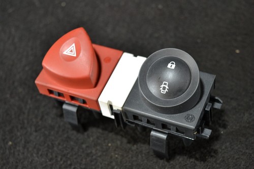 Renault Megane 2 CC Schalter Warnblinker ZV 8200095493 8200109723 (110)