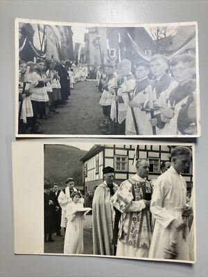 2x alte Foto AK Netphen Prozession oä / Siegerland Religion Kirche