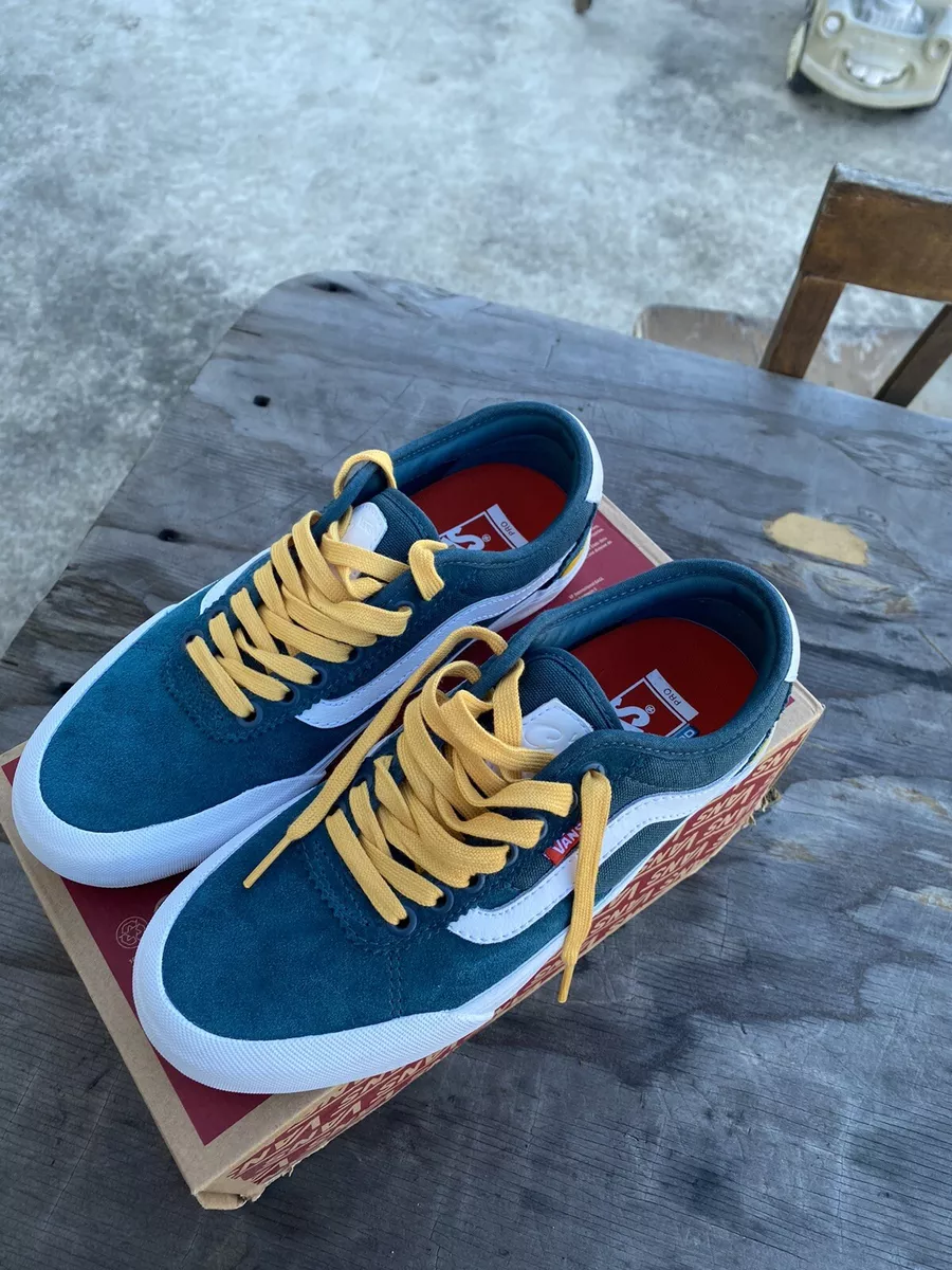 Vans chima pro store 2 on feet