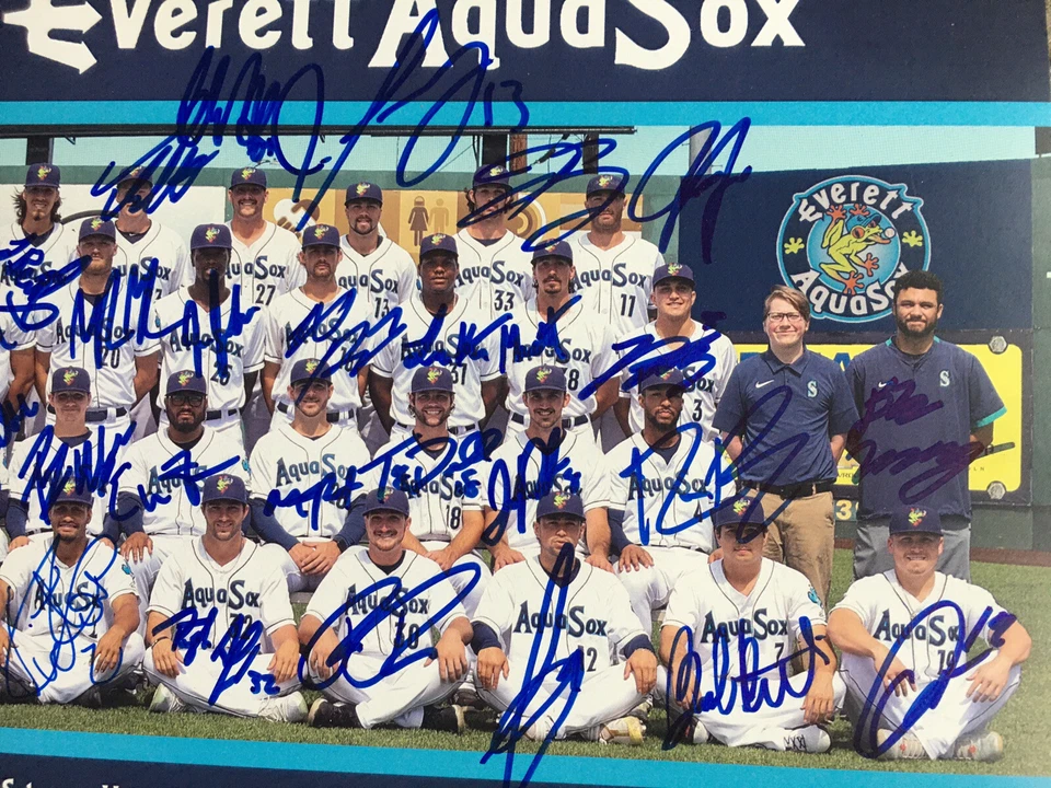 "Póster del equipo Everett Aquasox 2022 firmado 8,5x11"" foto afiliado automático de los Marineros" Foto 3 de 4