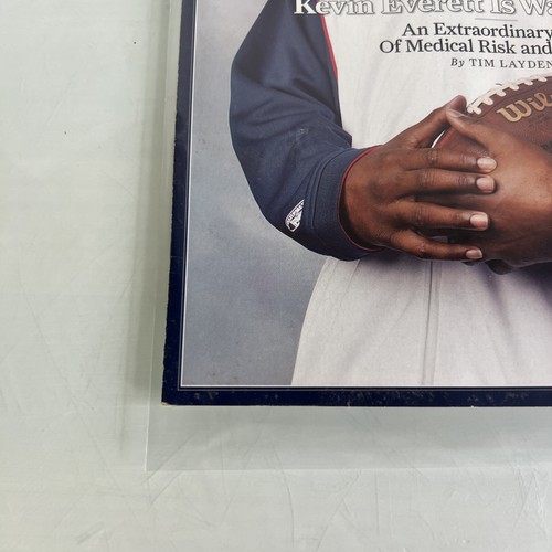 #1937 SPORTS ILLUSTRATED DECEMBER 17 2007 KEVIN EVERETT AGAINST ALL ODDS - Picture 6 of 7