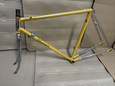 Cuadro Olympia  - Columbus - Italia Talla 52 - Punteras Campagnolo . Años 80