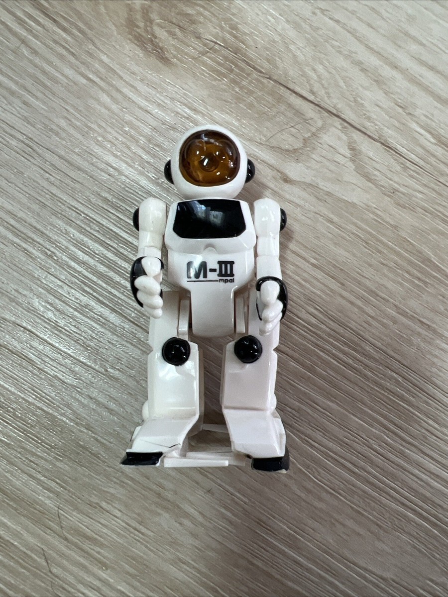 VINTAGE SILVERLIT TOY Wind Up Spaceman /Robot Hong Kong 2002