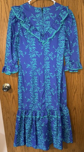 80s Nani of Hawaii Muumuu Royal Blue & Green Tea Leaf Lei Ruffles Vintage Small - Picture 10 of 23