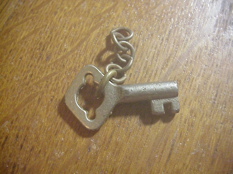 Antique HANDCUFFS KEY