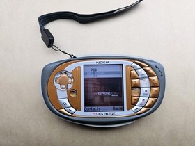 Nokia N-Gage QD Console &ndash; PAL AU &ndash; Box, Manuals, Charger, Headset + Case 