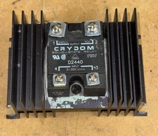 CRYDOM D2440 Solid State Relay 3-32VDC  40 Amp With Heat sink