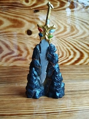 Schleich Eldrador Superwaffe Schwert im Lava- Felsen Zubehör guter Zustand